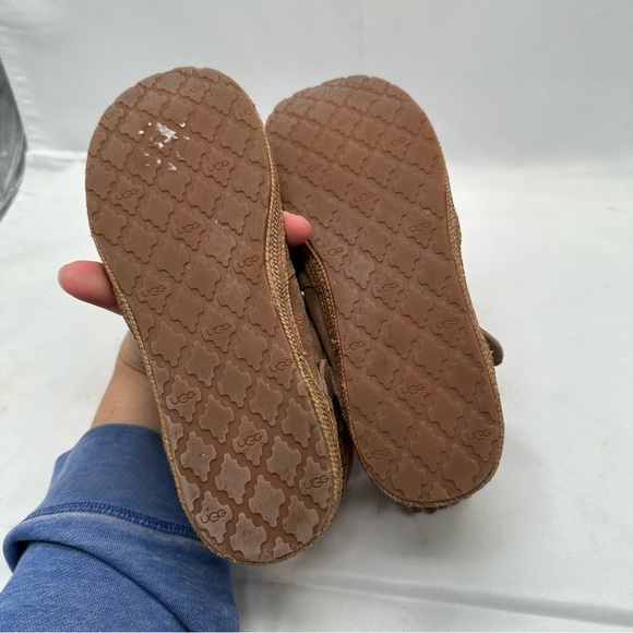 UGG Amely slip on moccasin loafers suede leather fringe tan size 6 - Picture 5 of 9